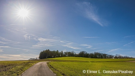 Landschaft mit Straße